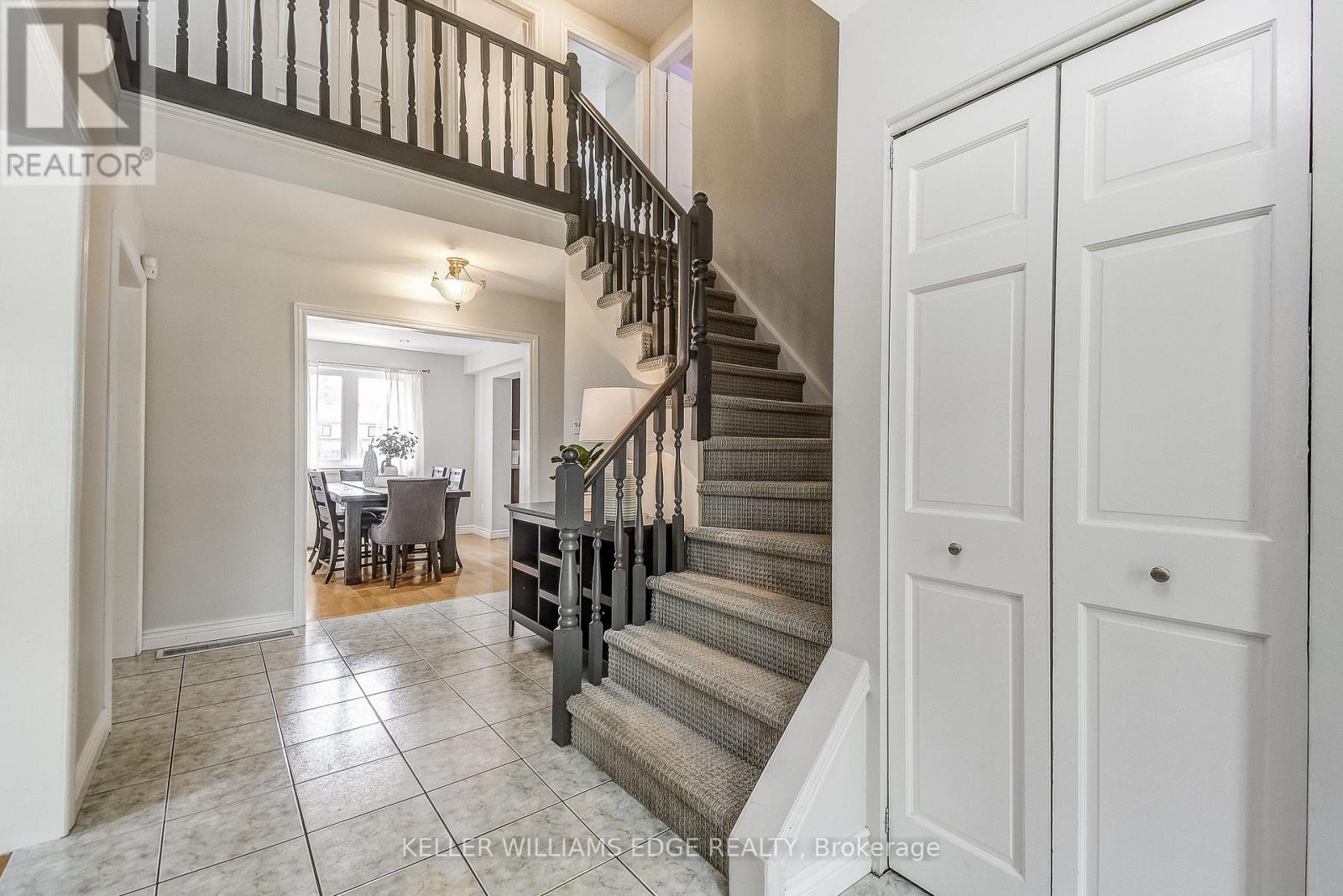 2212 Melissa Crescent, Burlington, Ontario  L7P 4J7 - Photo 4 - W12525880