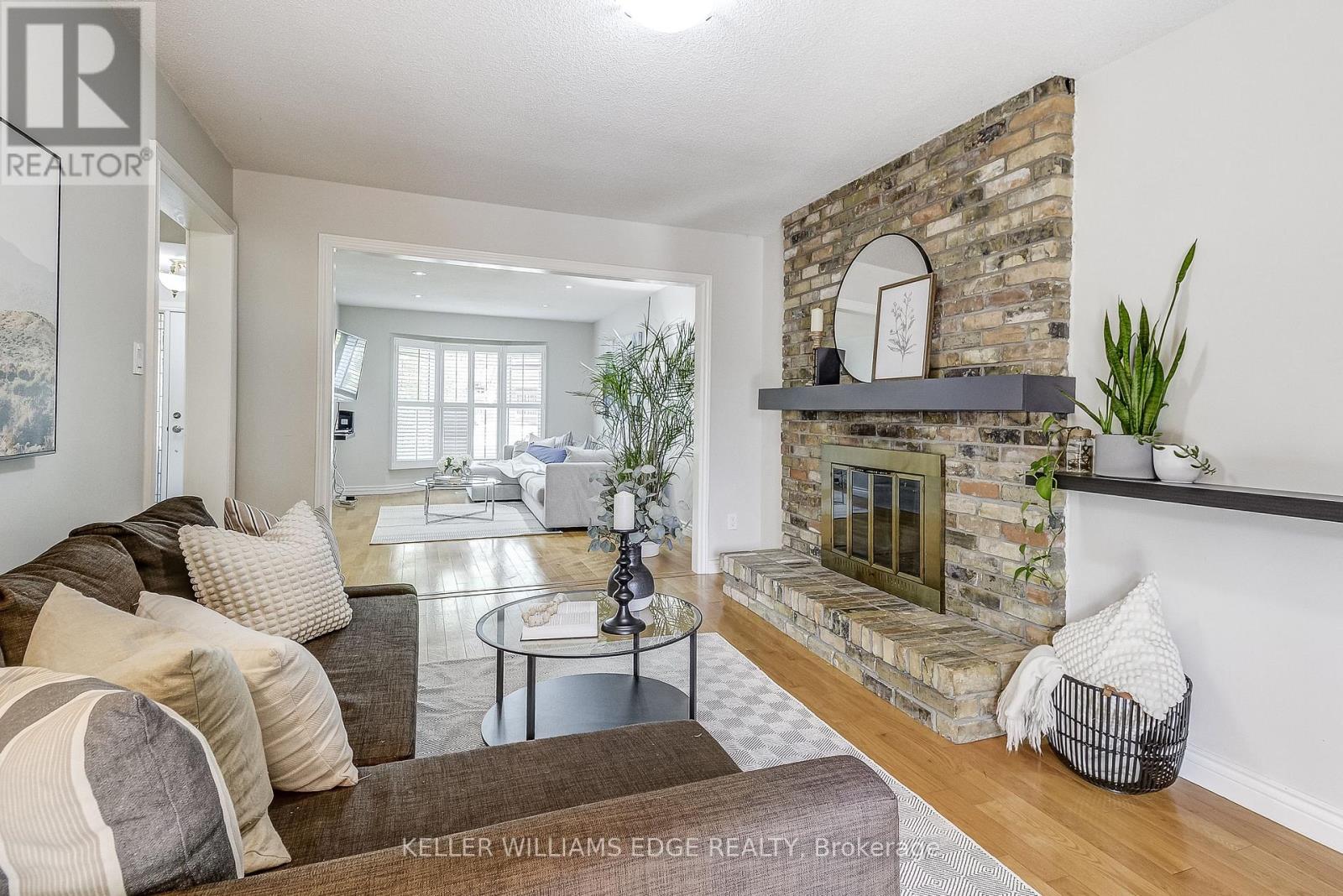 2212 Melissa Crescent, Burlington, Ontario  L7P 4J7 - Photo 9 - W12525880