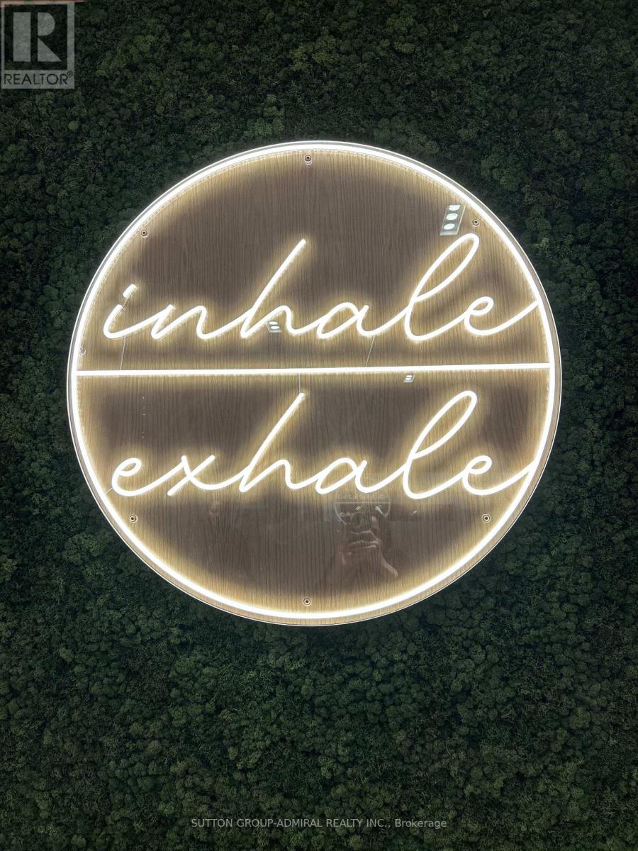 3250 Carding Mill Trail, Oakville, Ontario  L6M 1L3 - Photo 10 - W12525894