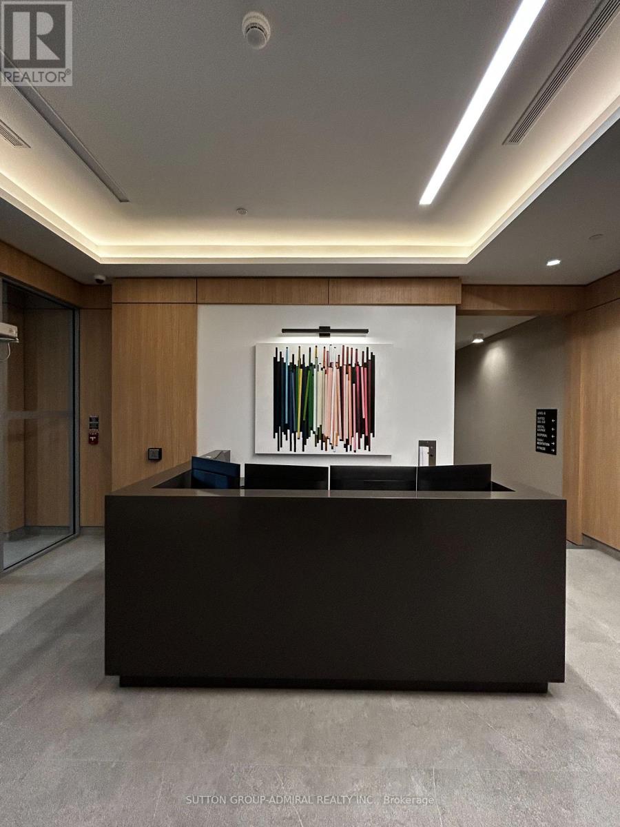 3250 Carding Mill Trail, Oakville, Ontario  L6M 1L3 - Photo 4 - W12525894