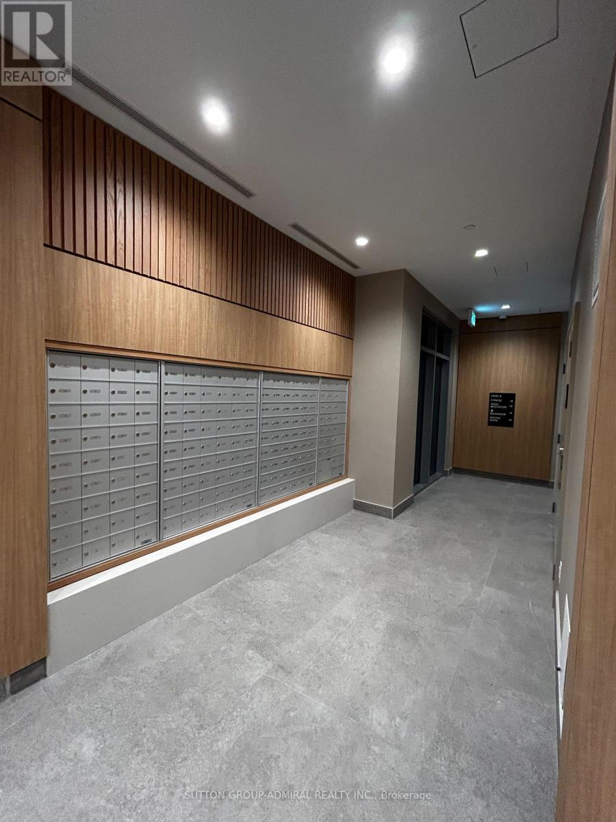 3250 Carding Mill Trail, Oakville, Ontario  L6M 1L3 - Photo 7 - W12525894