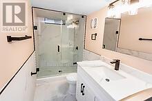 37 Cabinet Crescent, Vaughan, Ontario  L4L 6H9 - Photo 21 - N12455343