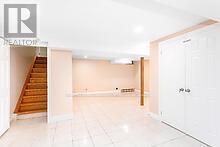 37 Cabinet Crescent, Vaughan, Ontario  L4L 6H9 - Photo 5 - N12455343