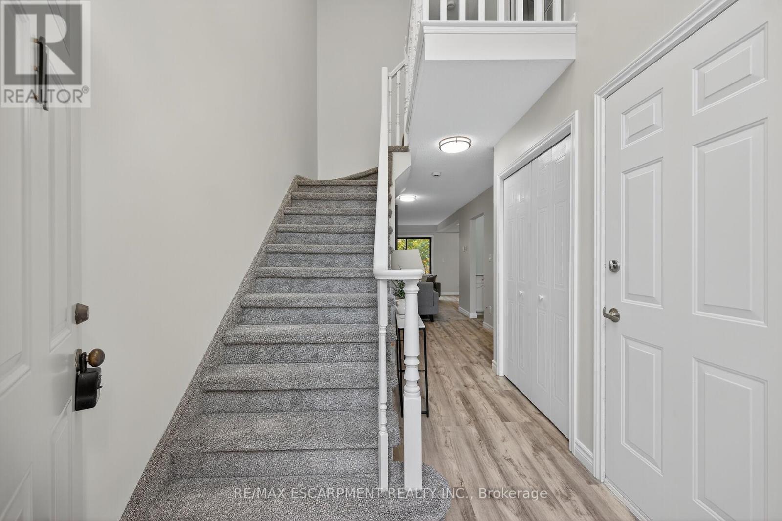 11 - 54 Argyle Street S, Haldimand, Ontario  N3W 1H9 - Photo 3 - X12525850