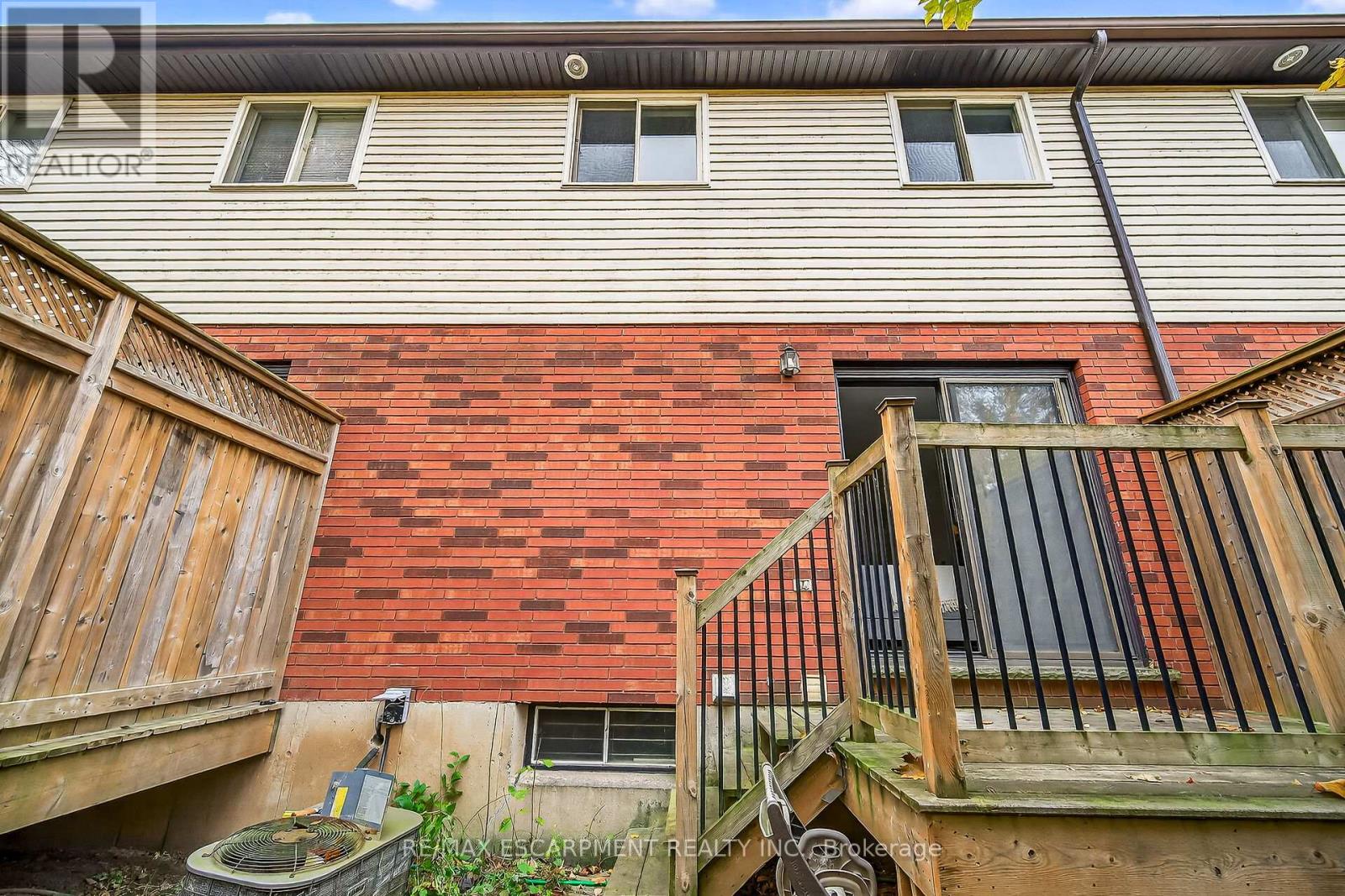 11 - 54 Argyle Street S, Haldimand, Ontario  N3W 1H9 - Photo 42 - X12525850