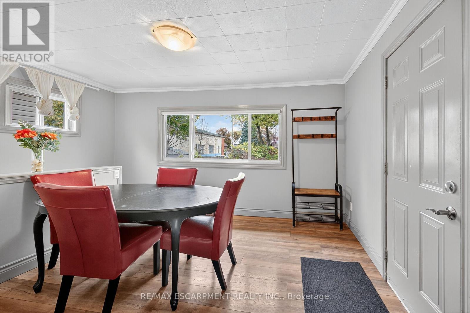 49 East 33rd Street, Hamilton, Ontario  L8V 3S9 - Photo 17 - X12525886