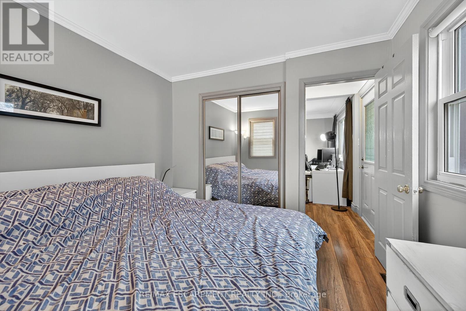 49 East 33rd Street, Hamilton, Ontario  L8V 3S9 - Photo 19 - X12525886