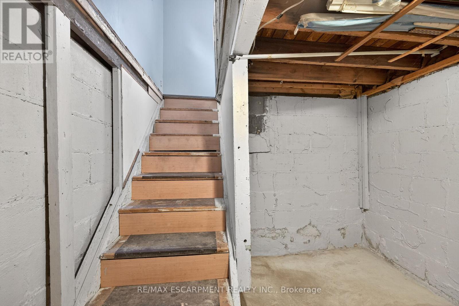 49 East 33rd Street, Hamilton, Ontario  L8V 3S9 - Photo 25 - X12525886