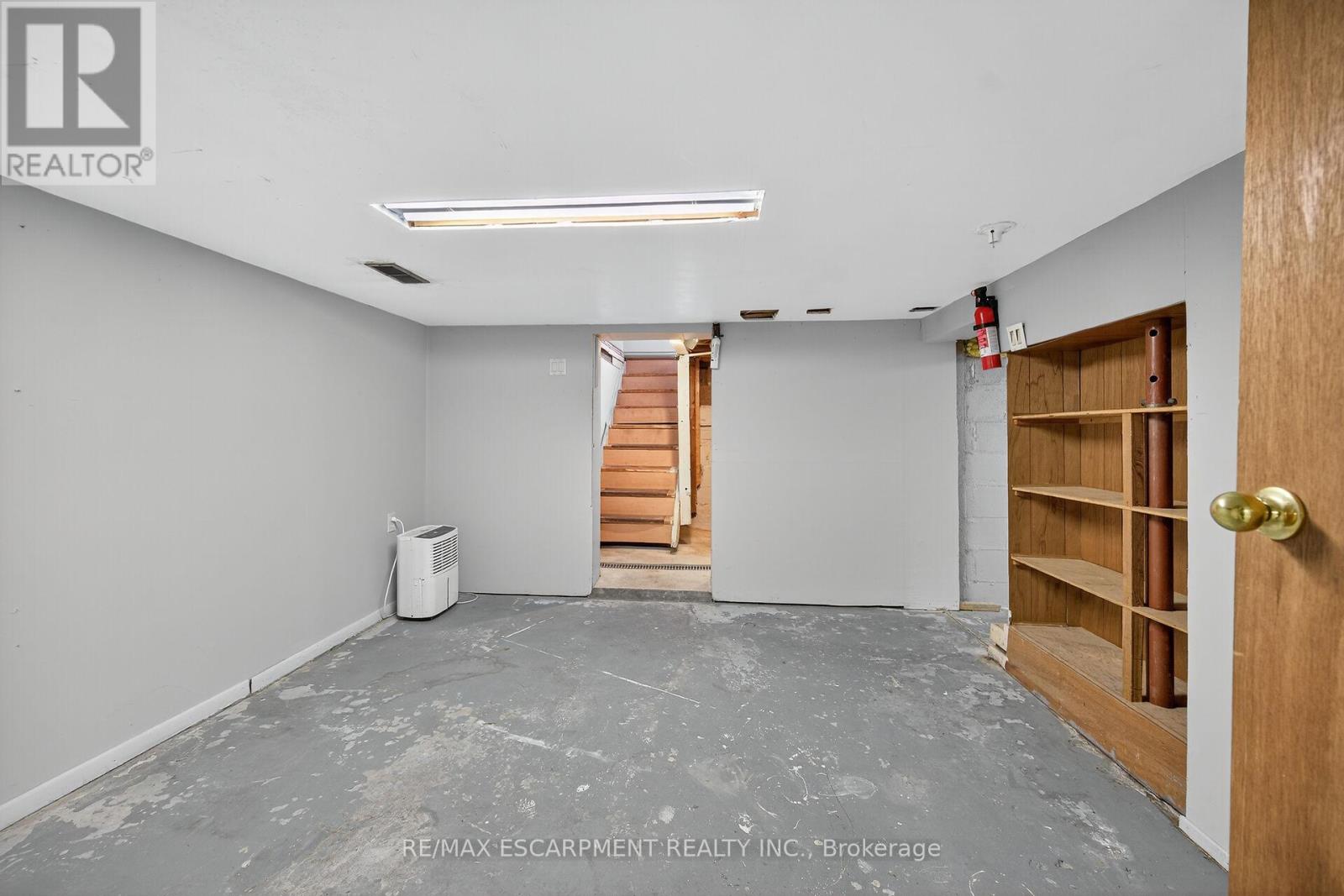 49 East 33rd Street, Hamilton, Ontario  L8V 3S9 - Photo 26 - X12525886