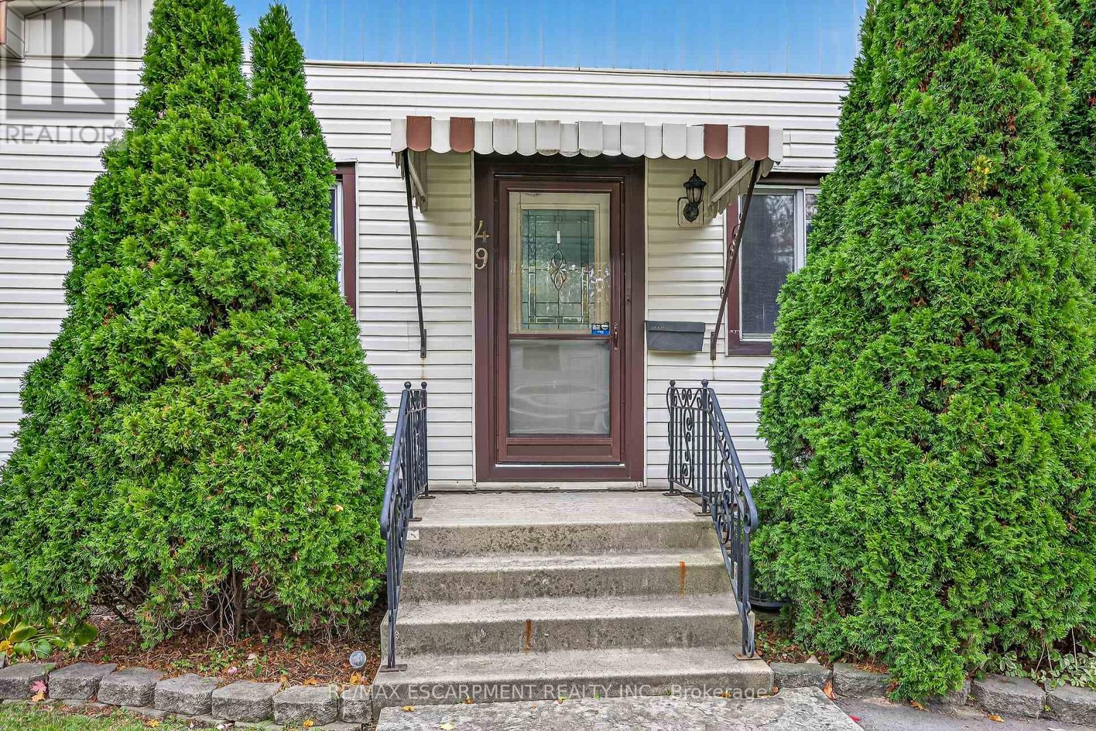 49 East 33rd Street, Hamilton, Ontario  L8V 3S9 - Photo 5 - X12525886