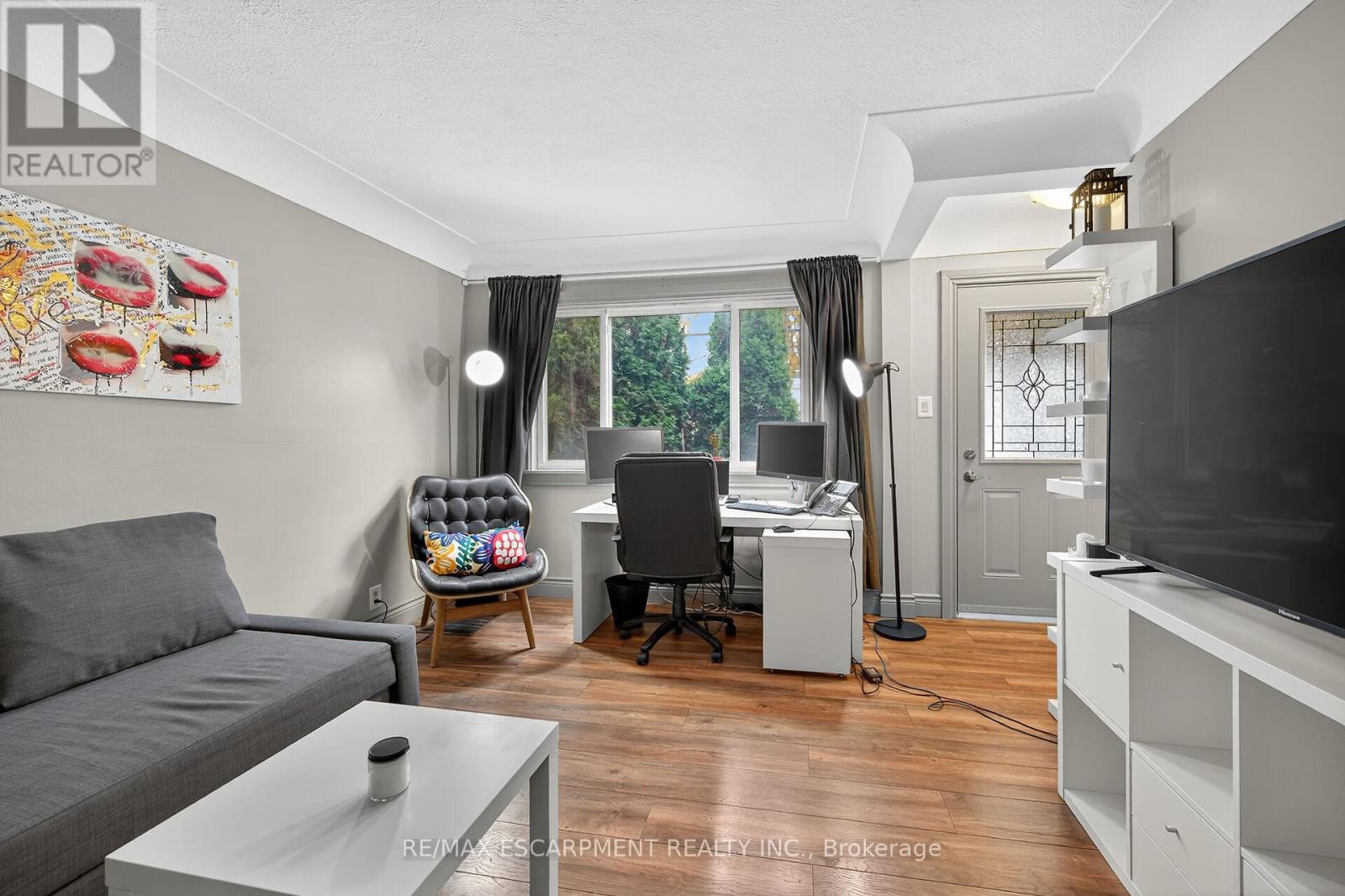 49 East 33rd Street, Hamilton, Ontario  L8V 3S9 - Photo 6 - X12525886