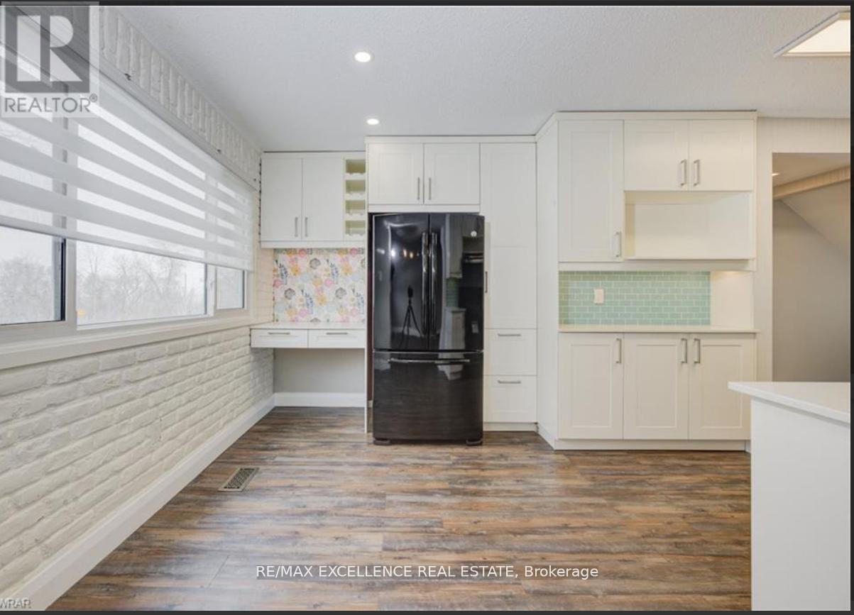 55 - 30 Green Valley Drive, Kitchener, Ontario  N2P 1G8 - Photo 7 - X12525892