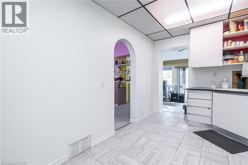 980 King Street E, Hamilton, Ontario L8M 1C5 - Photo 7 - 40786670