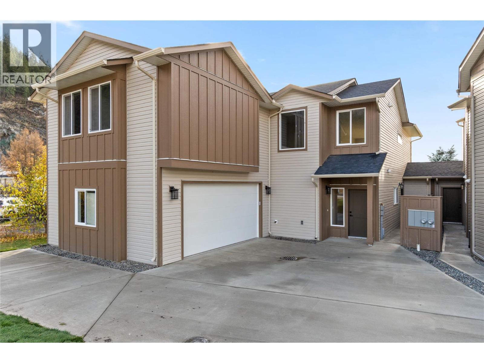 302 BROOKE Drive, chase, British Columbia