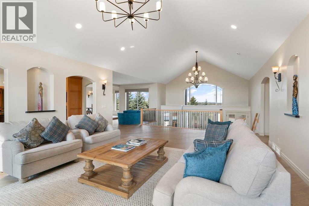 104 Grizzly Rise, Rural Rocky View County, Alberta  T4C 0B5 - Photo 11 - A2254075