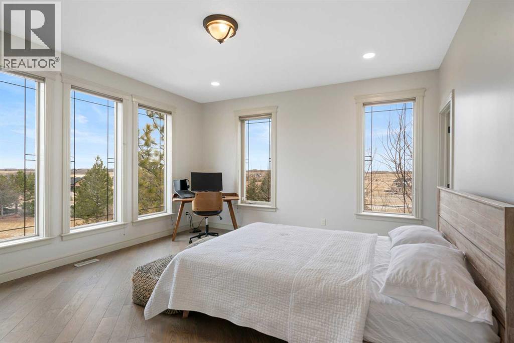 104 Grizzly Rise, Rural Rocky View County, Alberta  T4C 0B5 - Photo 19 - A2254075