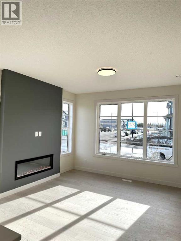 220 Waterford Heath, Chestermere, Alberta  T1X 2Z7 - Photo 4 - A2269514