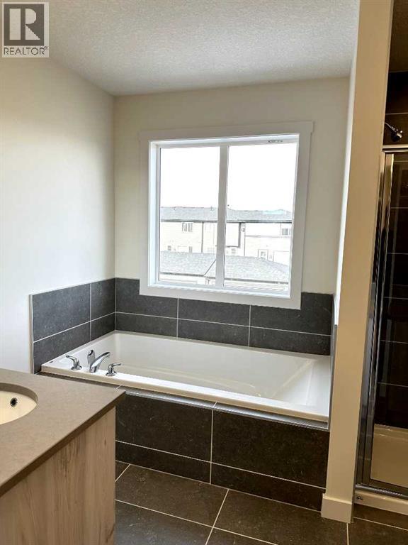 220 Waterford Heath, Chestermere, Alberta  T1X 2Z7 - Photo 20 - A2269514