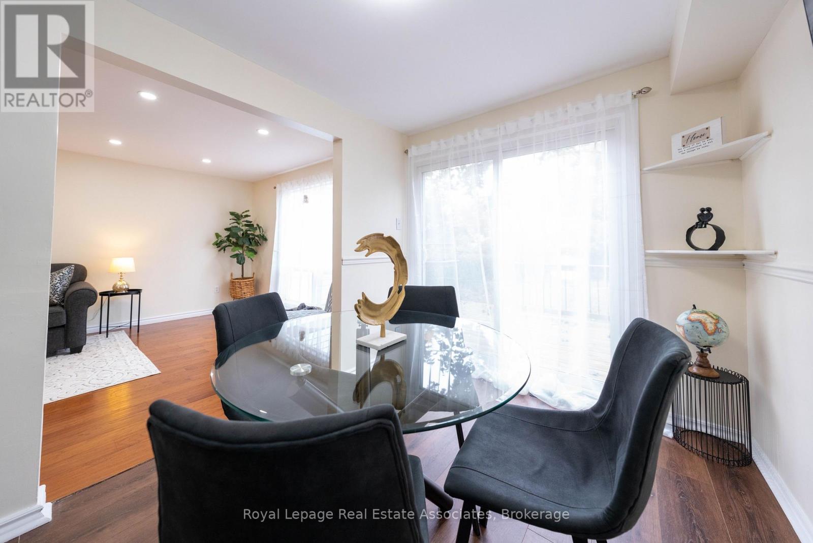 41 Barrett Crescent, Barrie, Ontario  L4N 5A4 - Photo 6 - S12525932