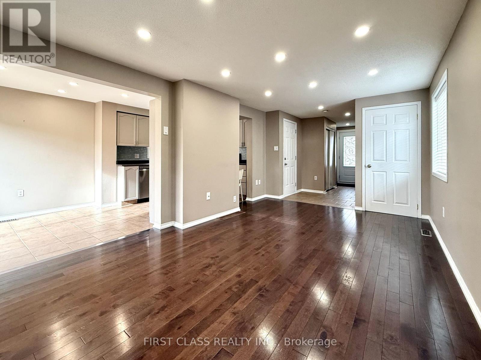 13 Benjamin Lane, Barrie, Ontario  L4N 0S3 - Photo 14 - S12525974