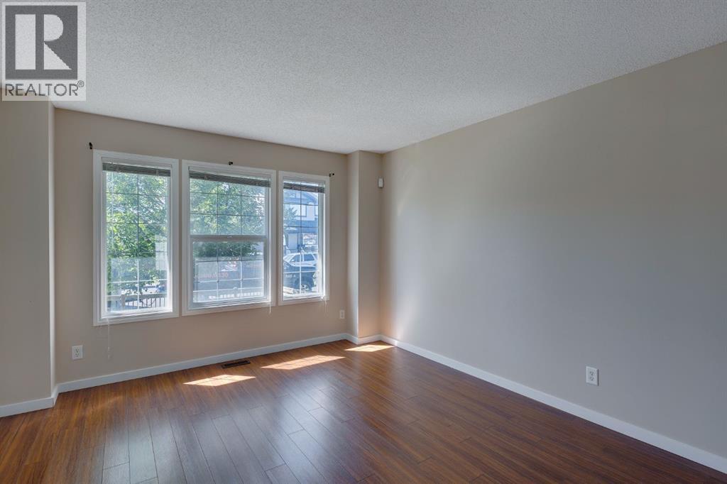 427 Saddlebrook Way Ne, Calgary, Alberta  T3J 5M7 - Photo 10 - A2248432