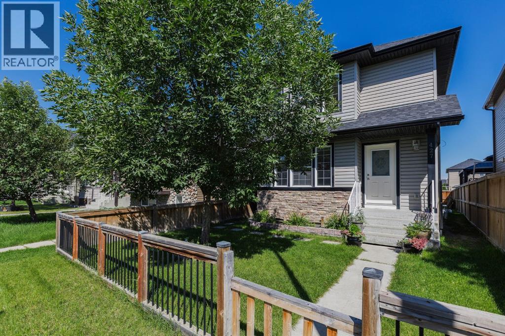 427 Saddlebrook Way Ne, Calgary, Alberta  T3J 5M7 - Photo 7 - A2248432