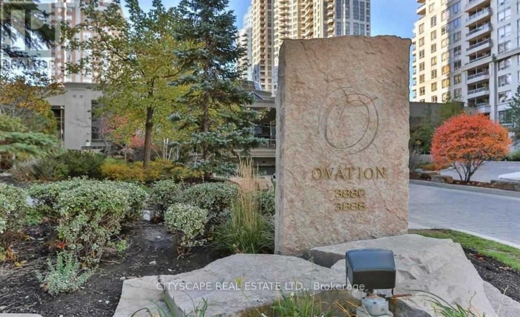 2416 - 3880 Duke Of York Boulevard, Mississauga, Ontario  L5B 4M7 - Photo 2 - W12525916