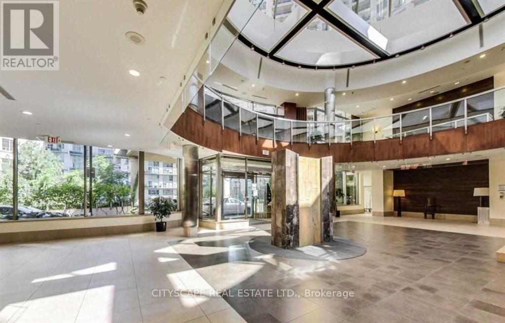 2416 - 3880 Duke Of York Boulevard, Mississauga, Ontario  L5B 4M7 - Photo 5 - W12525916