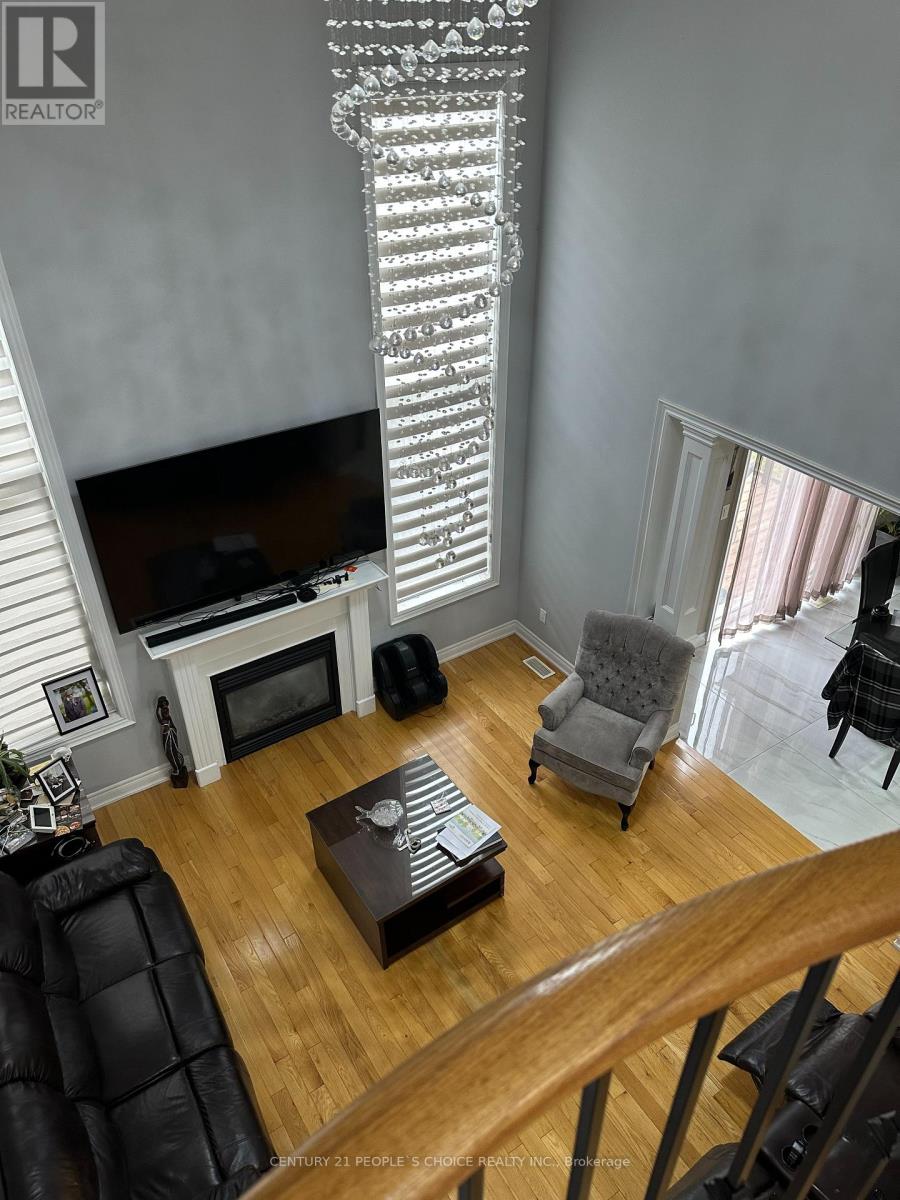 Upper - 69 Fallowfield Road, Brampton, Ontario  L6X 0X1 - Photo 7 - W12525942