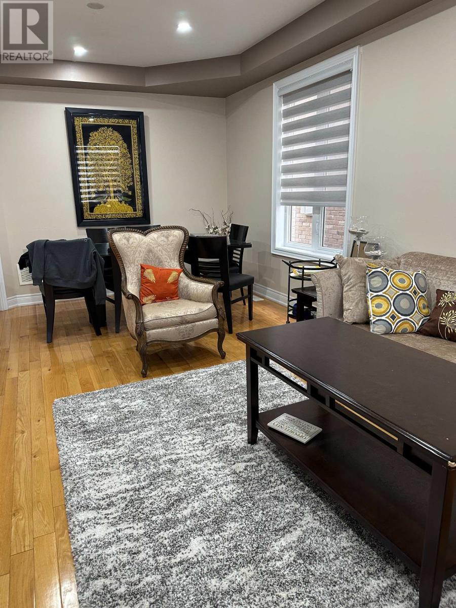 Upper - 69 Fallowfield Road, Brampton, Ontario  L6X 0X1 - Photo 8 - W12525942