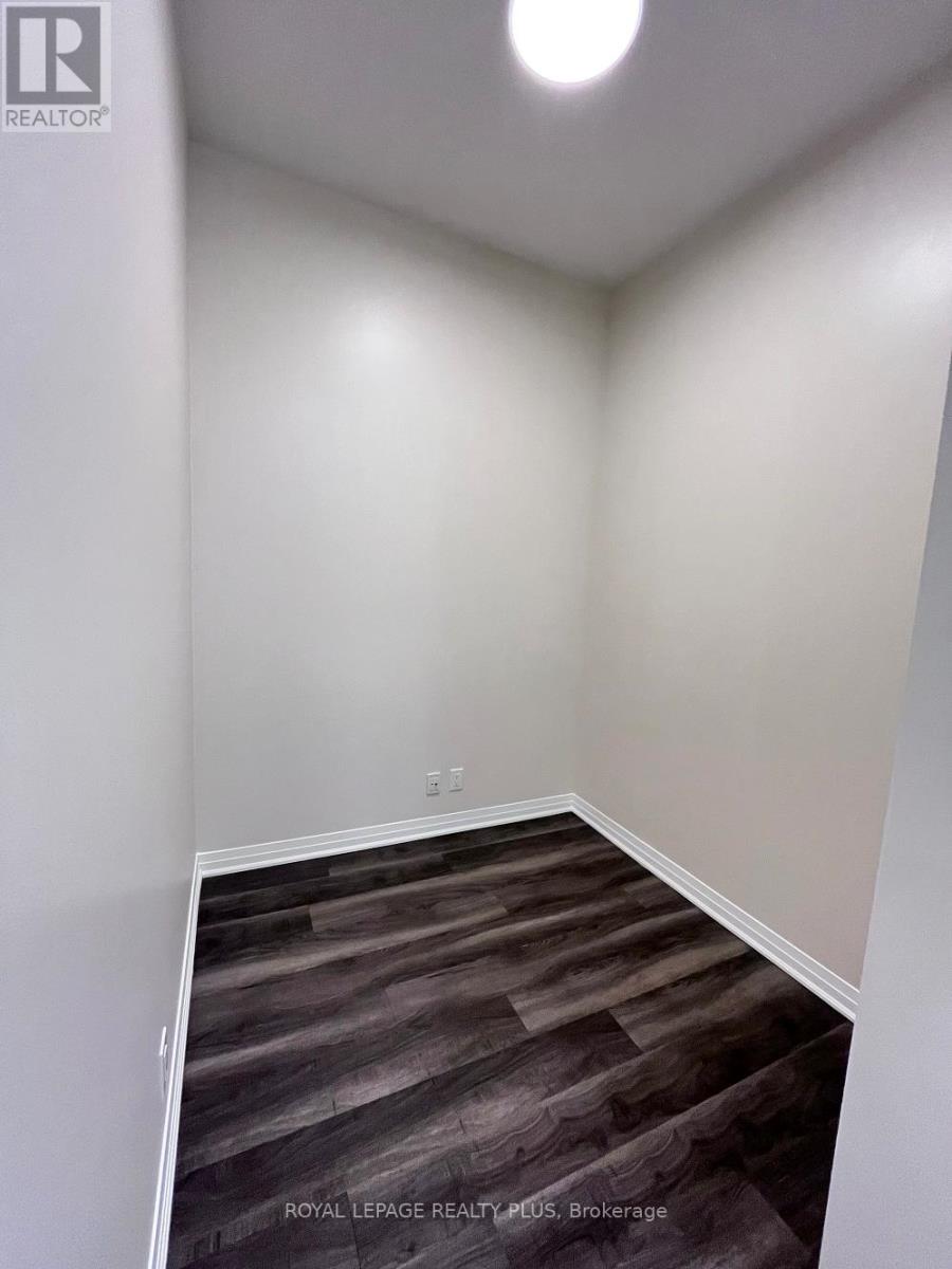 625 - 128 Grovewood Common, Oakville, Ontario  L6H 0X3 - Photo 13 - W12525952