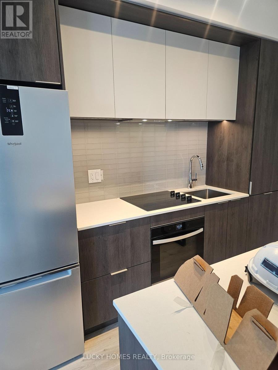 2311 - 395 Square One Drive, Mississauga, Ontario  L5B 0C6 - Photo 4 - W12525972