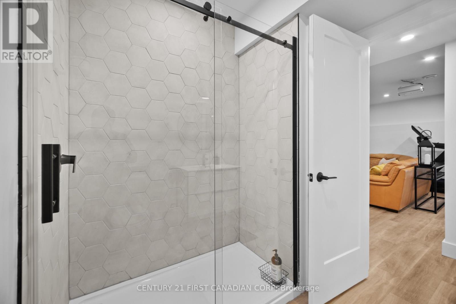 1804 Brown Drive, London North, Ontario  N6G 0M4 - Photo 33 - X12525984