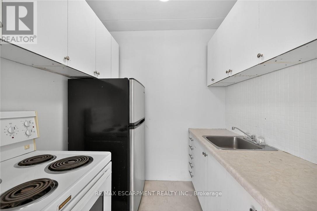 405 - 107 St Josephs Drive, Hamilton, Ontario  L8N 2G1 - Photo 7 - X12525944