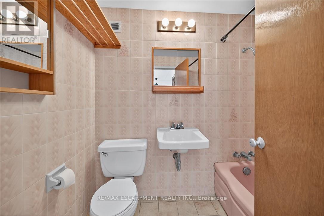 405 - 107 St Josephs Drive, Hamilton, Ontario  L8N 2G1 - Photo 8 - X12525944