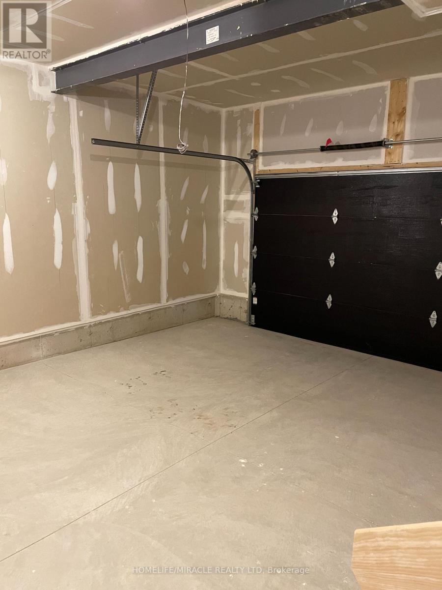 3001 Turner Crescent, London South, Ontario  N6M 0J3 - Photo 5 - X12525966