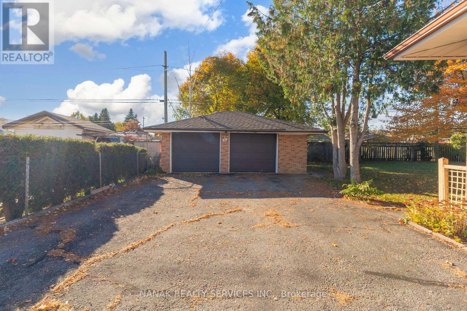 47 Jasper Crescent, London East, Ontario  N5W 1J9 - Photo 3 - X12525968