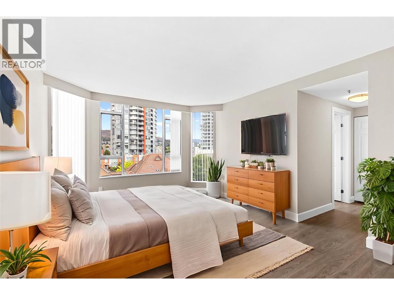 1152 Sunset Drive Unit# 501, Kelowna, British Columbia  V1Y 9R7 - Photo 2 - 10365978