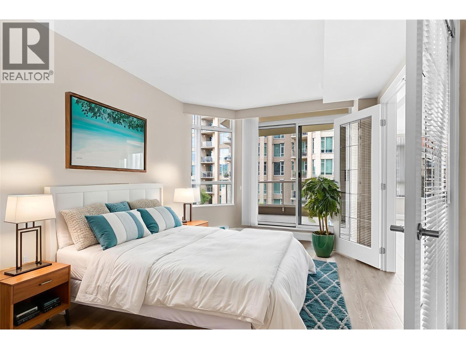 1152 Sunset Drive Unit# 501, Kelowna, British Columbia  V1Y 9R7 - Photo 3 - 10365978