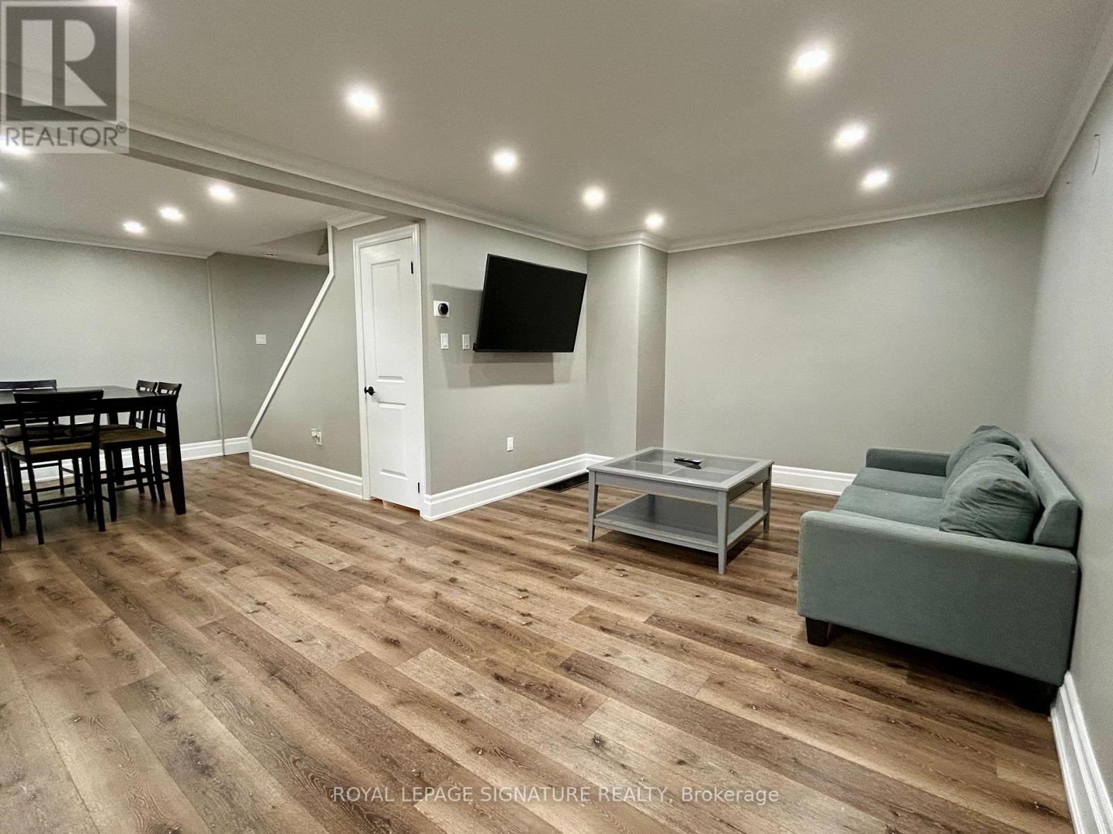 55 Stafford Street, Woodstock, Ontario  N4S 3Z8 - Photo 6 - X12520750