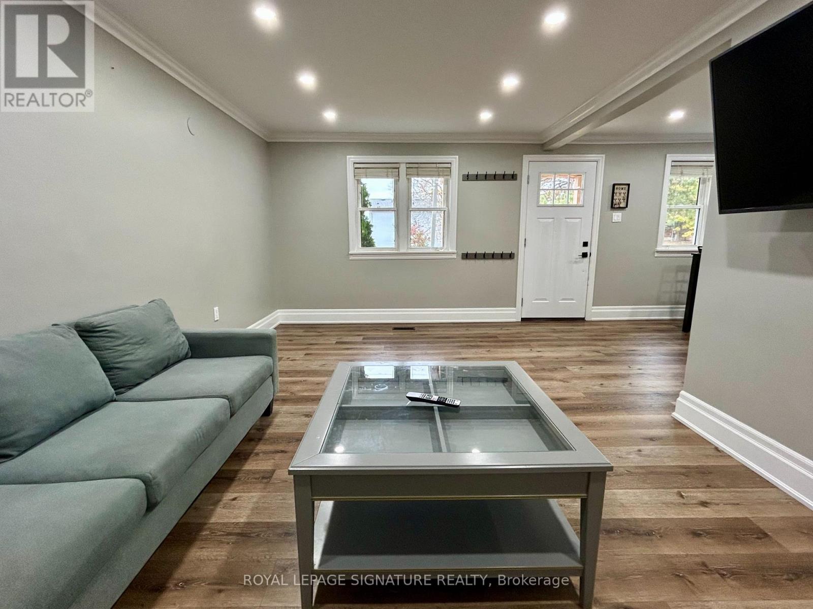 55 Stafford Street, Woodstock, Ontario  N4S 3Z8 - Photo 7 - X12520750