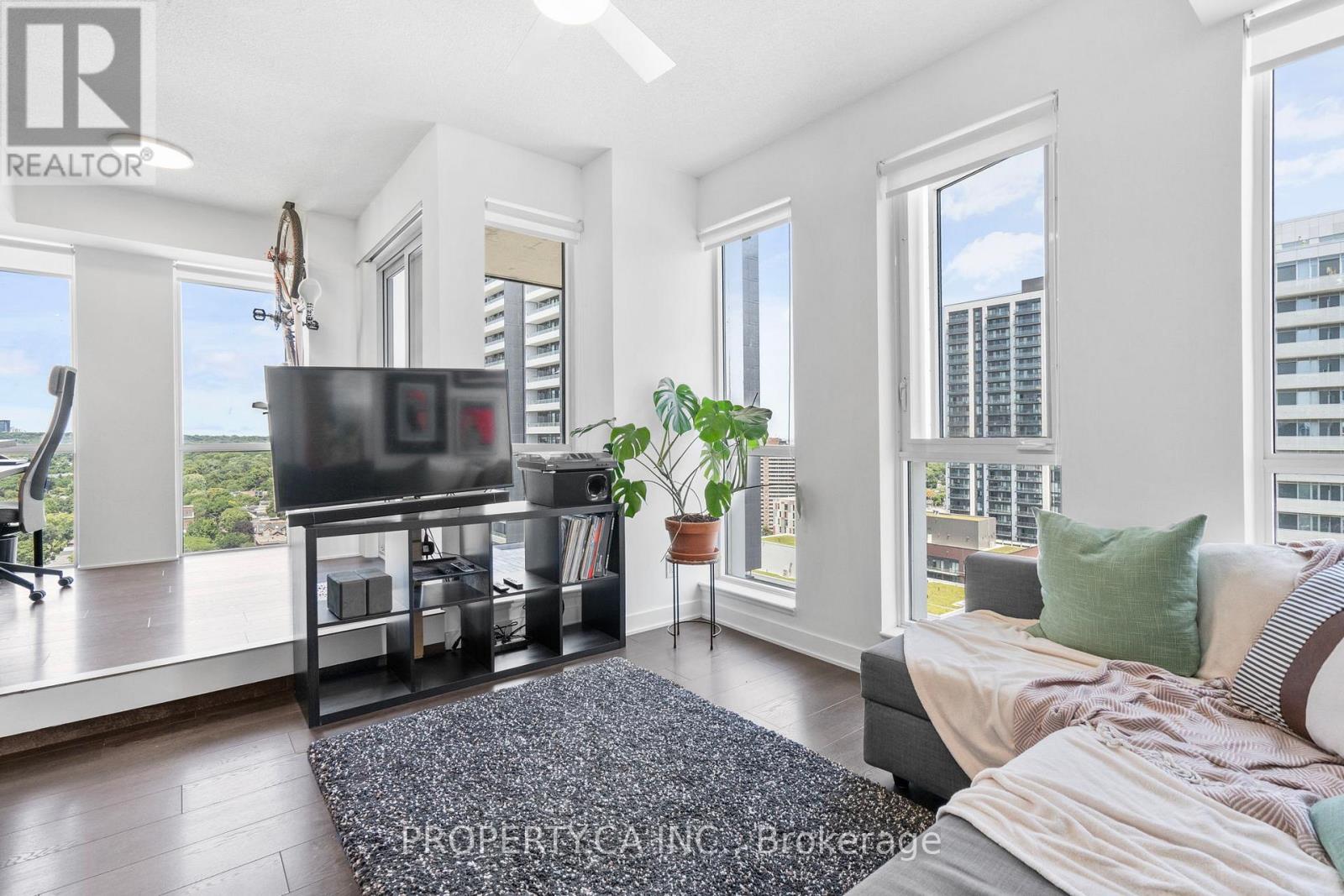 2212 - 170 Sumach Street, Toronto, Ontario  M5A 0C3 - Photo 6 - C12525978