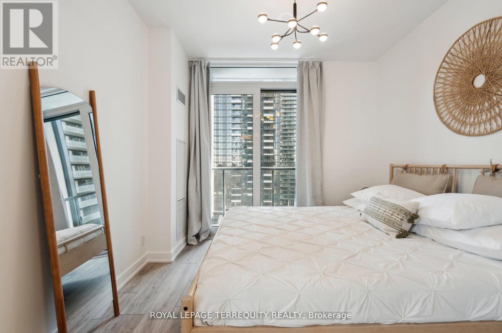 1902 - 108 Peter Street, Toronto, Ontario  M5V 0W2 - Photo 29 - C12525998