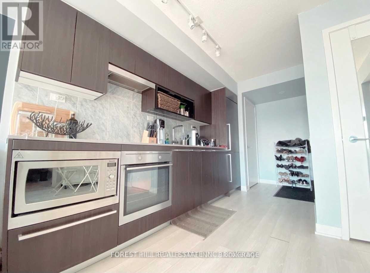 2903 - 70 Queens Wharf Road, Toronto, Ontario  M5V 0J2 - Photo 6 - C12526036