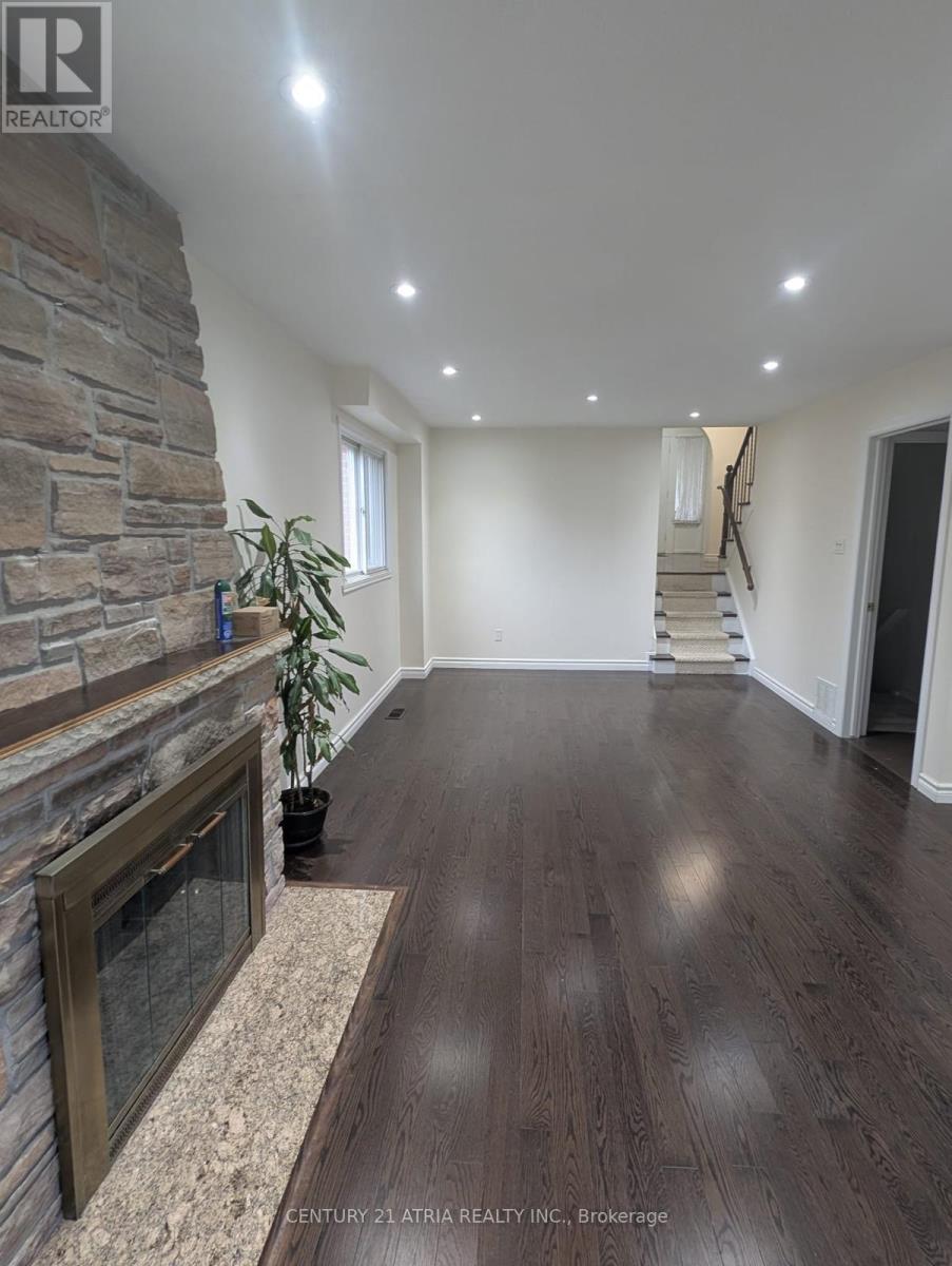 Main - 7 Fluellen Drive, Toronto, Ontario  M1W 2B2 - Photo 13 - E12525988