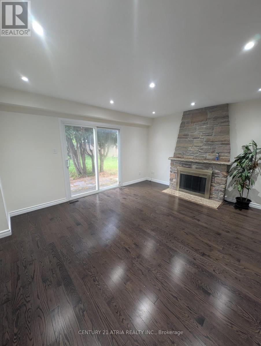 Main - 7 Fluellen Drive, Toronto, Ontario  M1W 2B2 - Photo 9 - E12525988