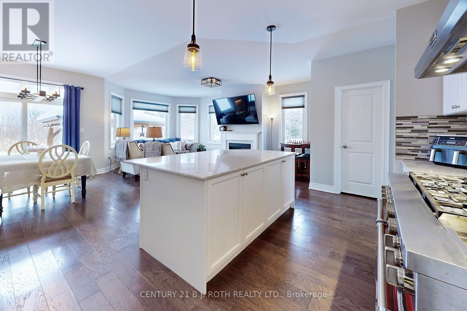 157 Mary Street, Clearview, Ontario  L0M 1G0 - Photo 12 - S12479035