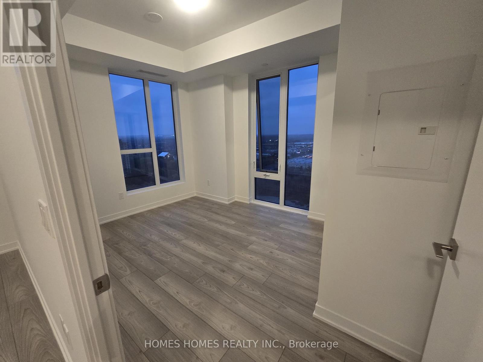 2105 - 474 Caldari Road, Vaughan, Ontario  L4K 0R5 - Photo 10 - N12526038