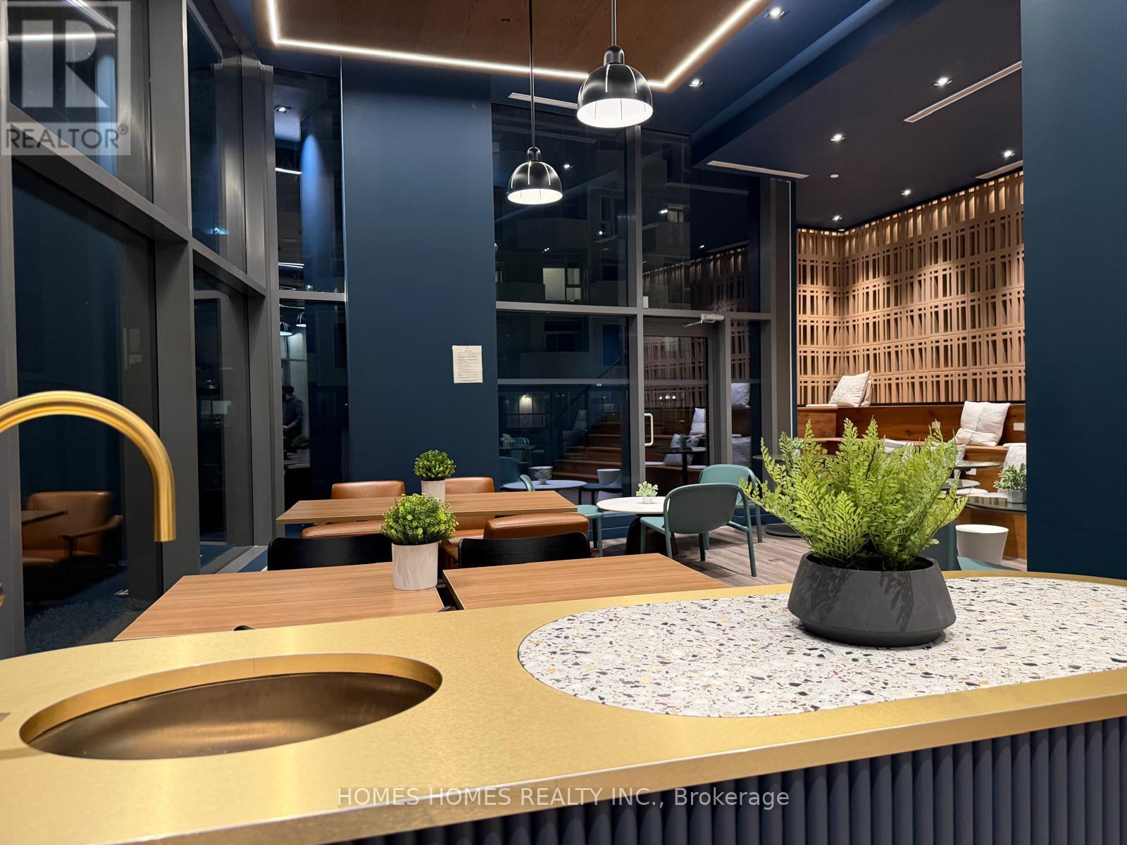 2105 - 474 Caldari Road, Vaughan, Ontario  L4K 0R5 - Photo 24 - N12526038