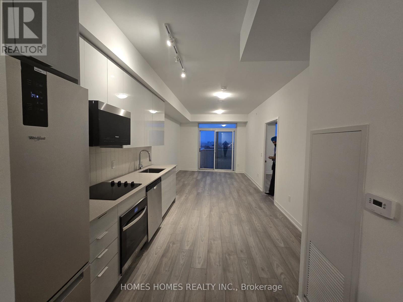 2105 - 474 Caldari Road, Vaughan, Ontario  L4K 0R5 - Photo 6 - N12526038